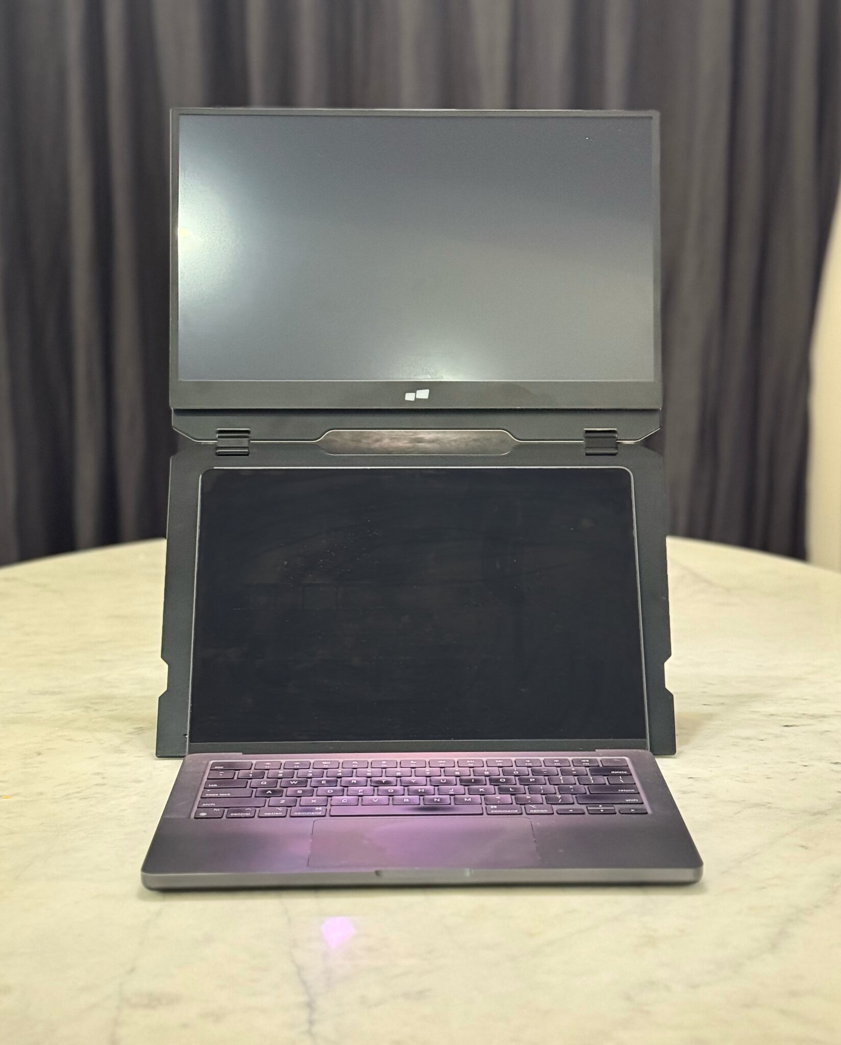 Laptop with detachable second screen